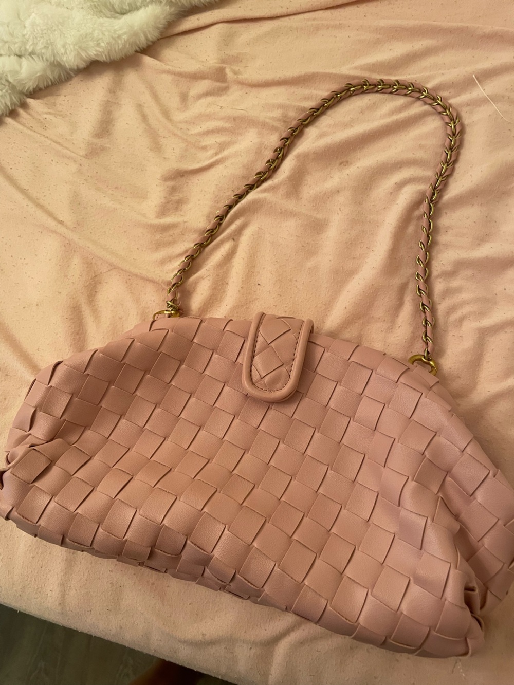 Soft Pink Woven Shoulder Bag with Gold Chain Strap